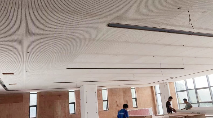 福州宏盛中心辦公樓GRG吊頂選擇飾紀(jì)上品 肯定不會錯