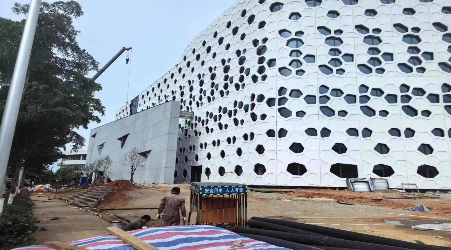 海南新體育中心UHPC幕墻板項(xiàng)目