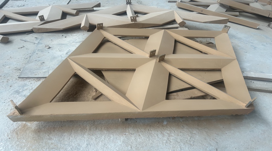 惠州茶葉產(chǎn)業(yè)園彩色UHPC鏤空幕墻板工程案例